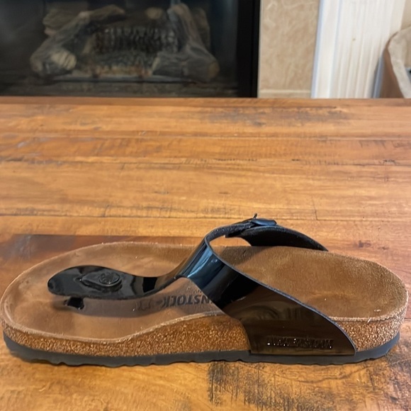BIRKENSTOCK Patent Leather Sandal Size 39 - Picture 6 of 10